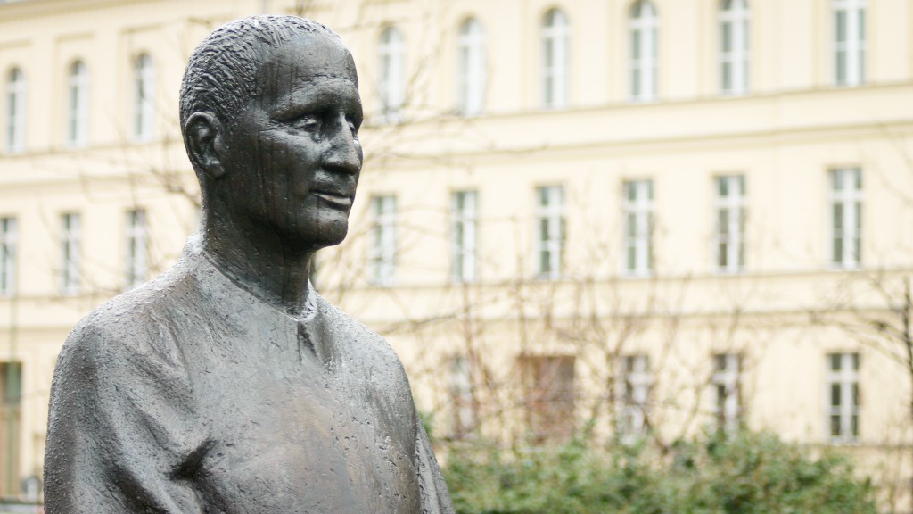 Berlin, Germany - 31 January, 2005: Close, head and shoulder detail of a statue of the playwright, Bertolt Brecht, which sits outside the Berliner Ensemble's theatre in Berlin.